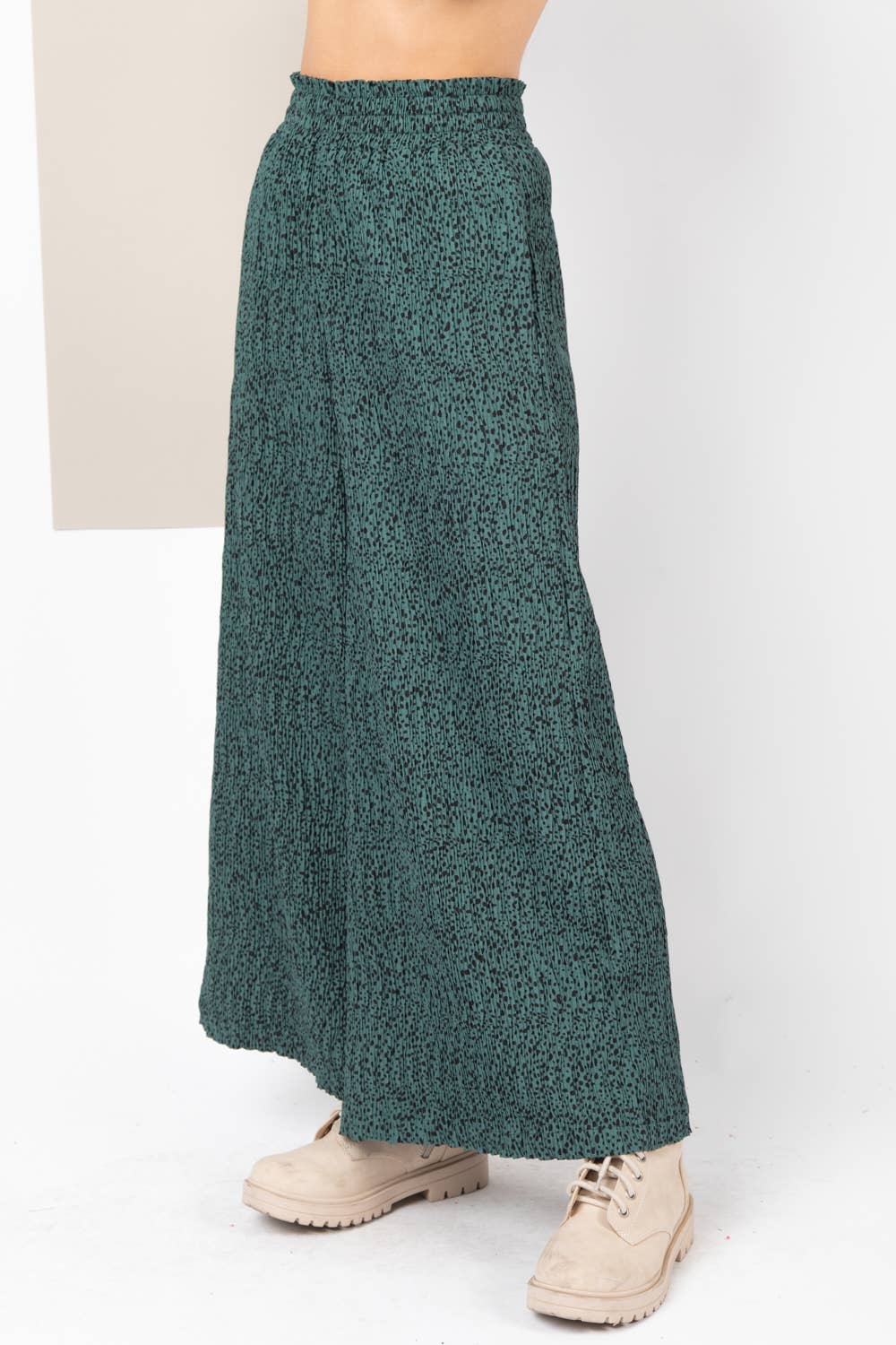 PLUS SIZE High-Waist Crinkled Wide Leg Pants