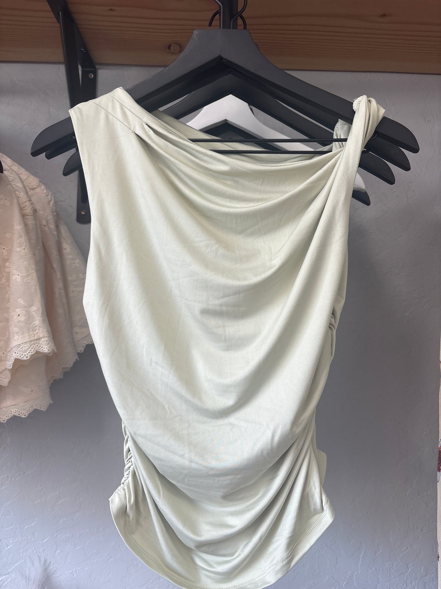 L.olive asymmetrical top