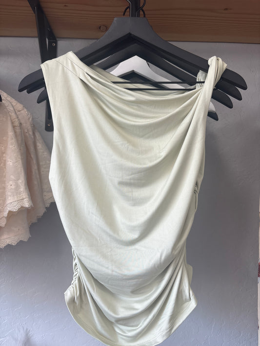 L.olive asymmetrical top