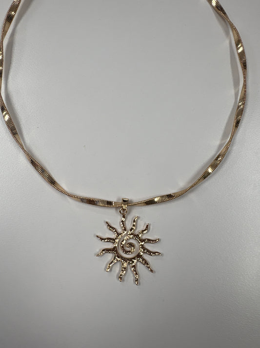 Spiral  sun  necklace