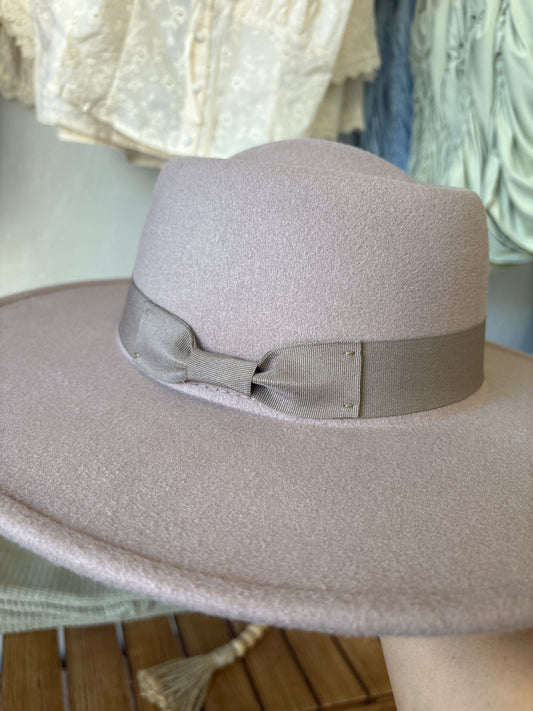 Felt fedora hat