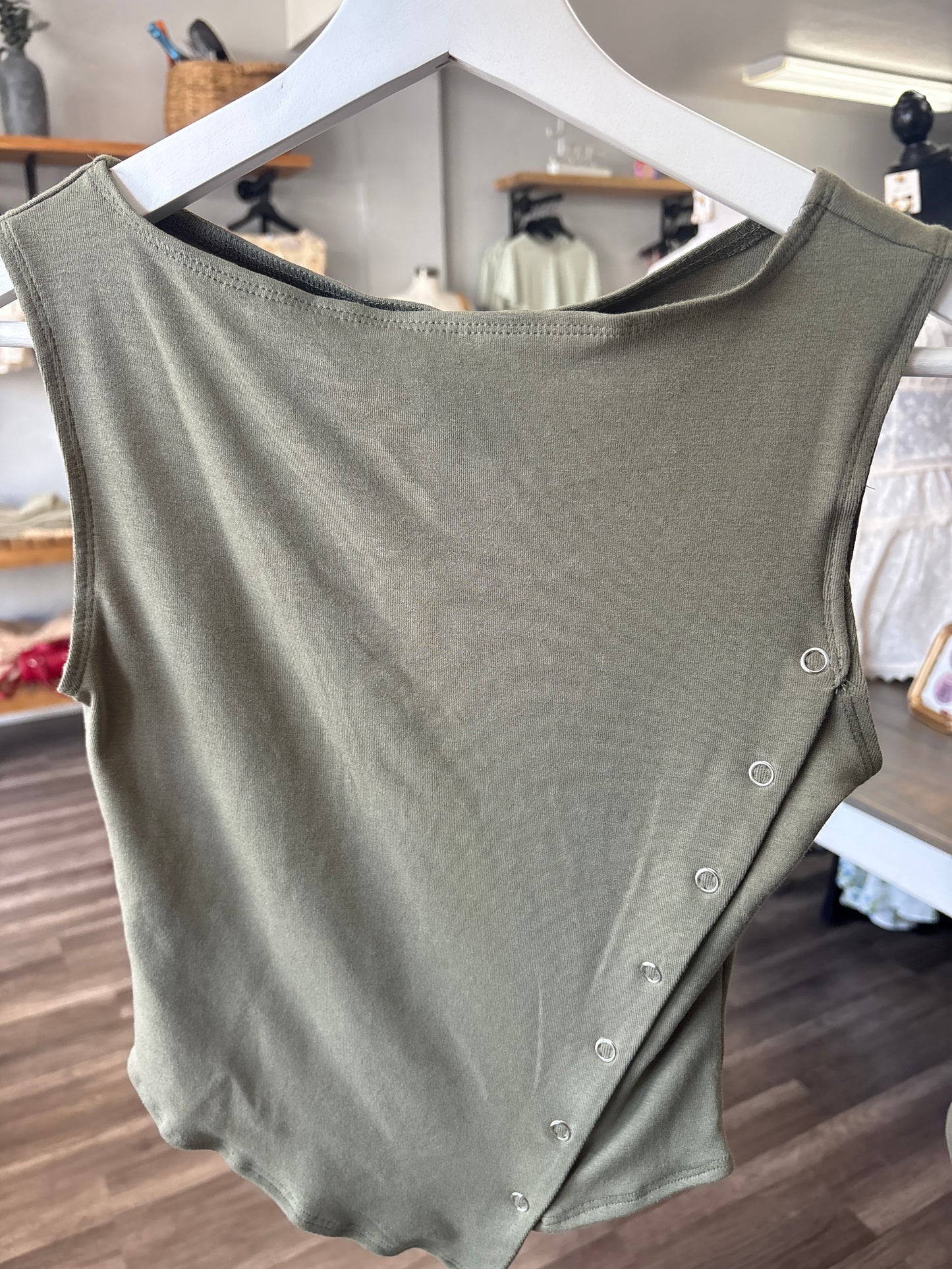 Olive snap button asymmetrical
